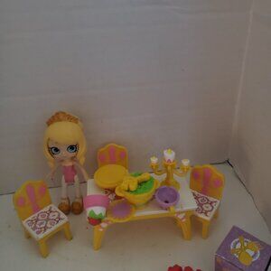 Shopkins Happy Places Disney Season 1 Belle